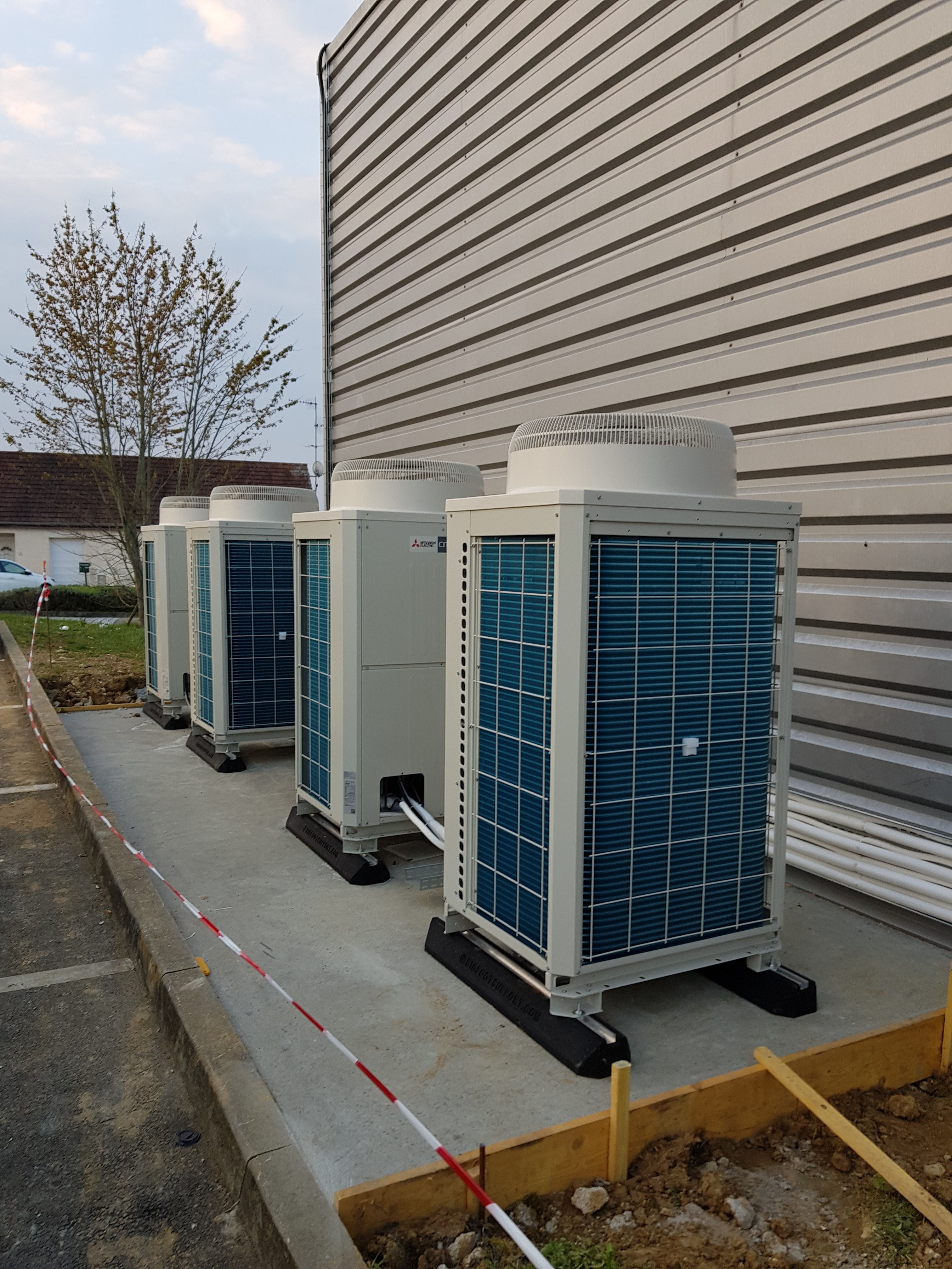 VRV & systèmes tertiaires — chantier ECEO 2019