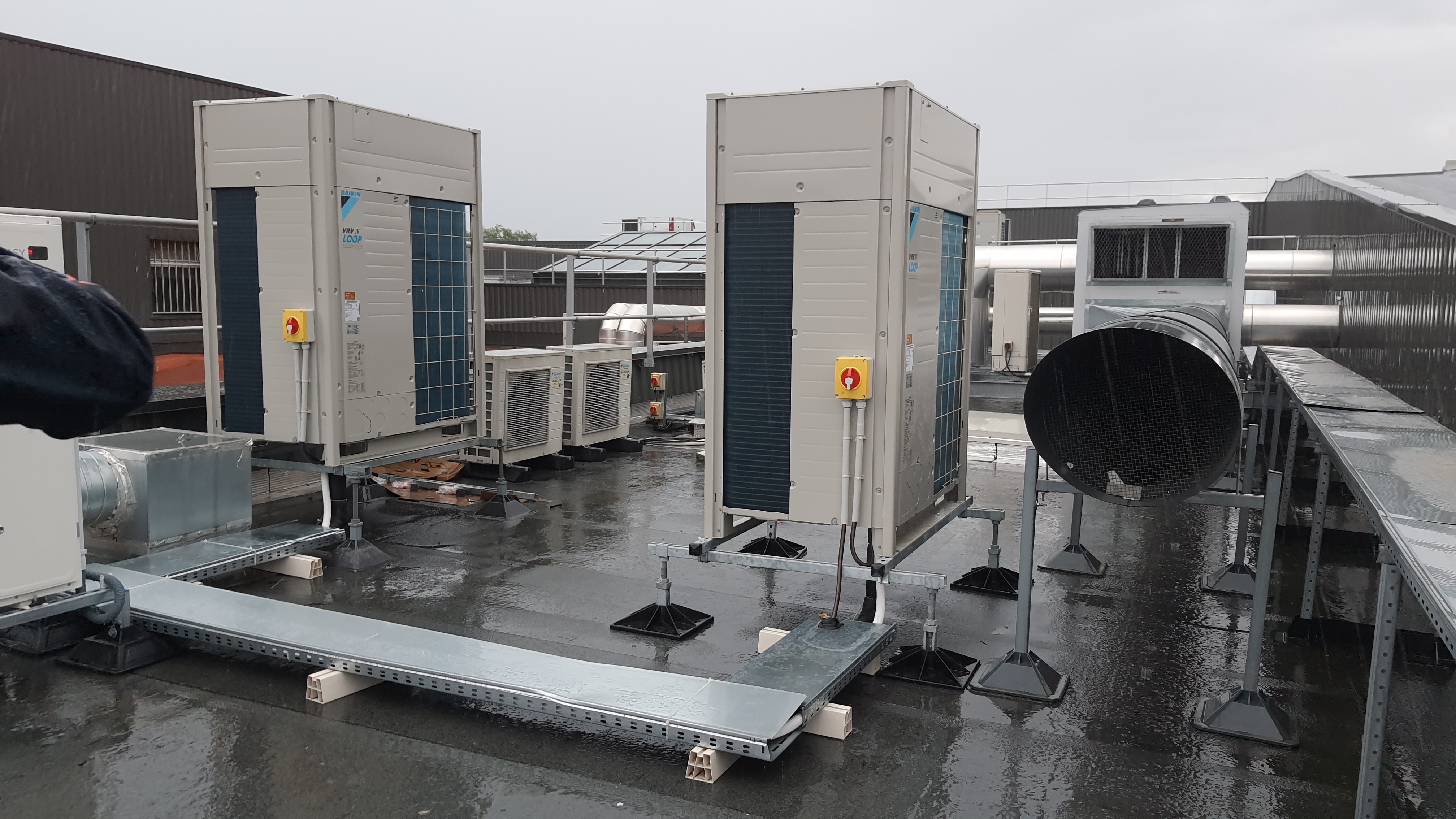 VRV & systèmes tertiaires — chantier ECEO 2022